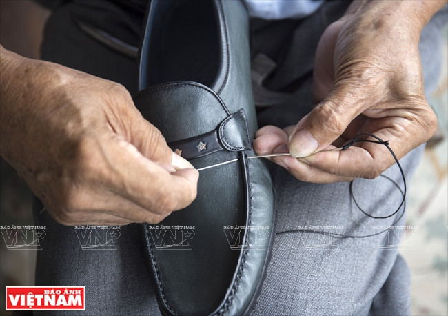 鞋子制作步骤。