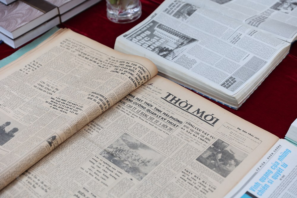 此外，该图书报刊展还向观众推介1984年代的图书报刊。河内不仅是越南文献的象征，是大越文明的会聚之地，而且还是胡志明时代美好价值的结晶之地。河内不仅是重要经济中心，还是聚集国内外精英企业之地，吸引不少世界一流集团、投资者前来投资，同时也是全国融入国际和全球化进程中的重要增长动力。图自Vietnam+