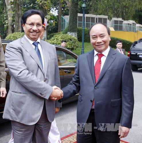  阮春福总理欢迎科威特首相谢赫•贾比尔•穆巴拉克•哈马德•萨巴赫到访。