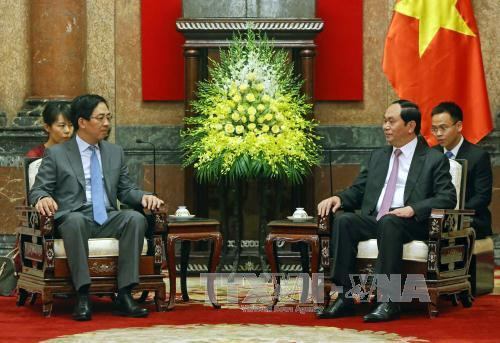  越南国家主席陈大光会见会见中国驻越大使洪小勇。