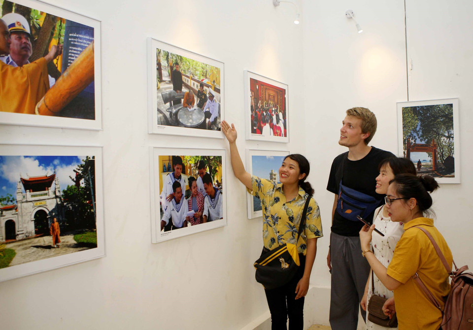 参观者。越通社记者 青松 摄