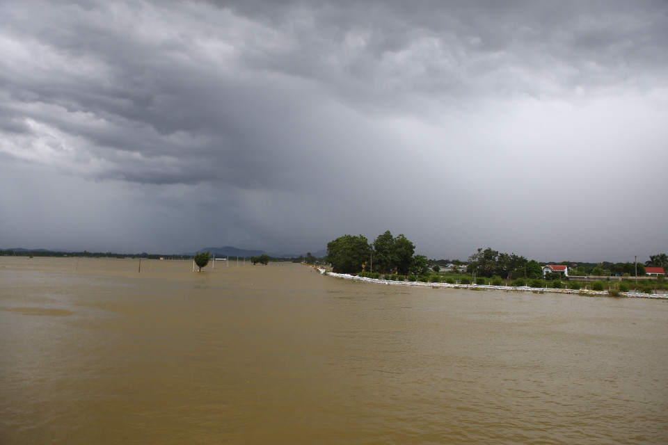 河内市裴江水位上升至史上最高水位 图自越通社