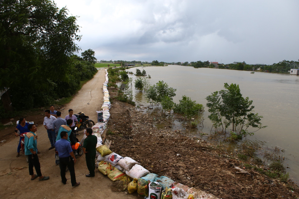 彰美县政府及人民正在积极开展防范工作 图自越通社