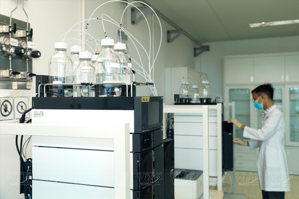 该中心已采用日本食品质量检测领域上的先进技术。图自越南画报