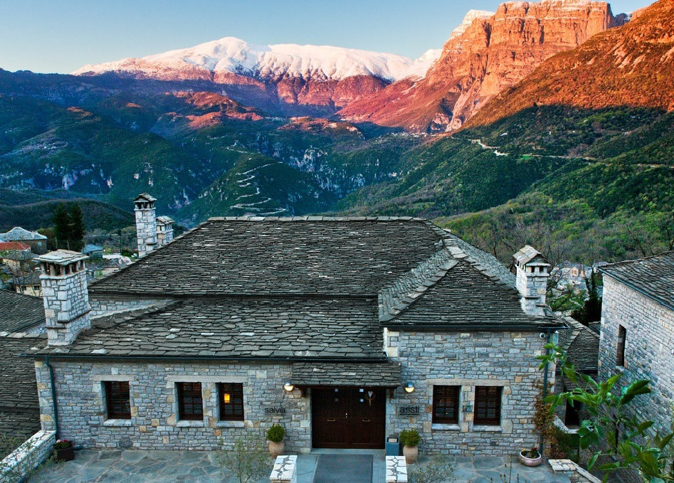 希腊的阿里斯蒂山区度假村。