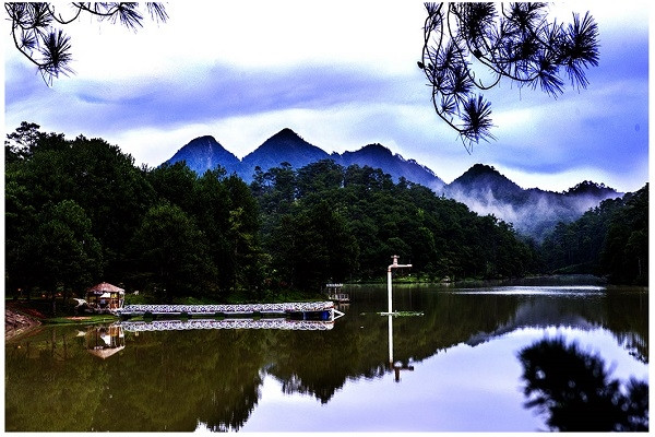 爱情盆地一角（图片来源：越南边防报）