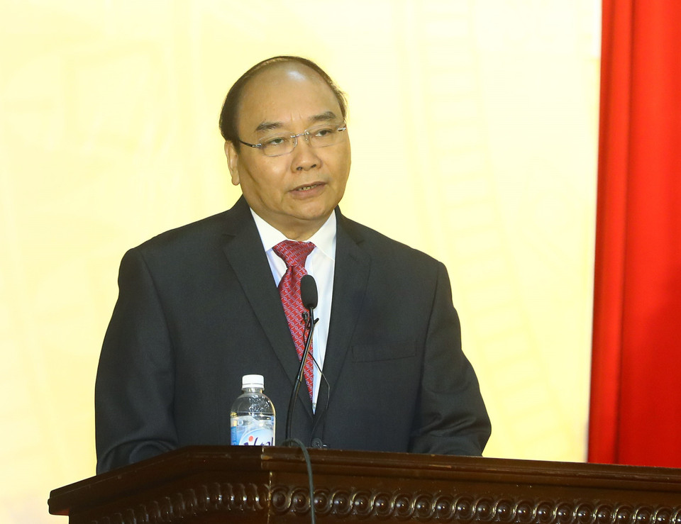 阮春福在越南国家行政学院2017-2018学年开学典礼上致辞。（图片来源：越通社）