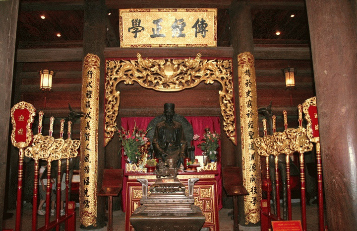 越南儒学大师朱文安供奉殿。