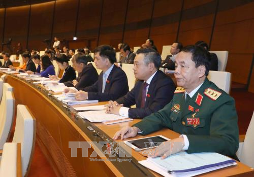 越南第十四届国会第四次会议在首都河内国会大厦隆重开幕。（图片来源：越通社）