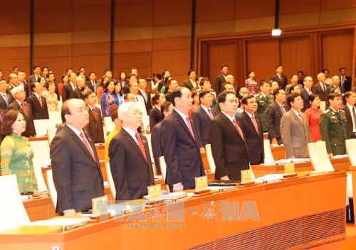 越南第十四届国会第四次会议在首都河内国会大厦隆重开幕。（图片来源：越通社）