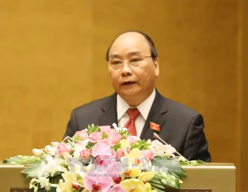 越南政府总理阮春福在会议上发表讲话。（图片来源：越通社）