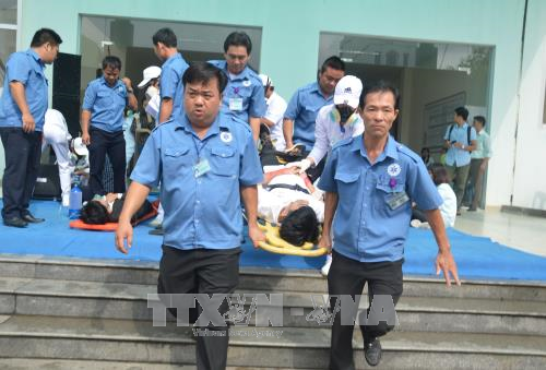 岘港市举行2017年APEC领导人会议周医疗应急演练活动。（图片来源：因特网）