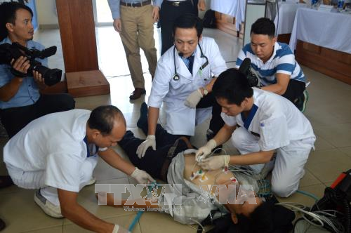 岘港市举行2017年APEC领导人会议周医疗应急演练活动。（图片来源：因特网）