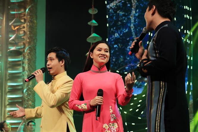2021年“家乡之春”汇演恰逢越共第十三届全国代表大会取得圆满成功之际举行，因此更具意义。图自越通社