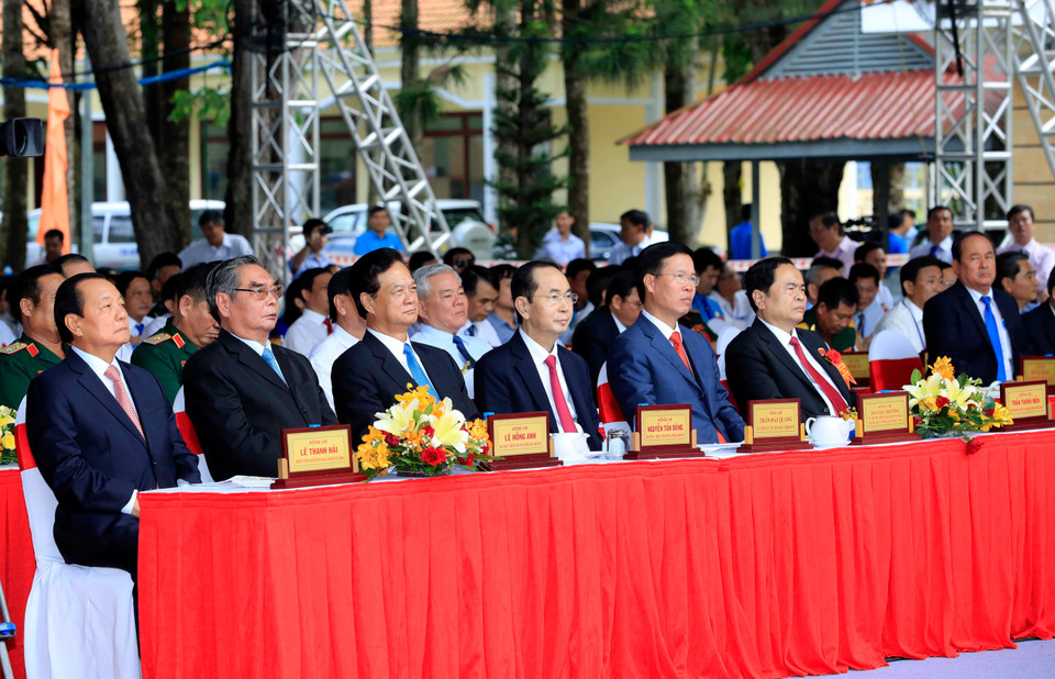 出席纪念典礼的代表。越通社记者 彦创 摄