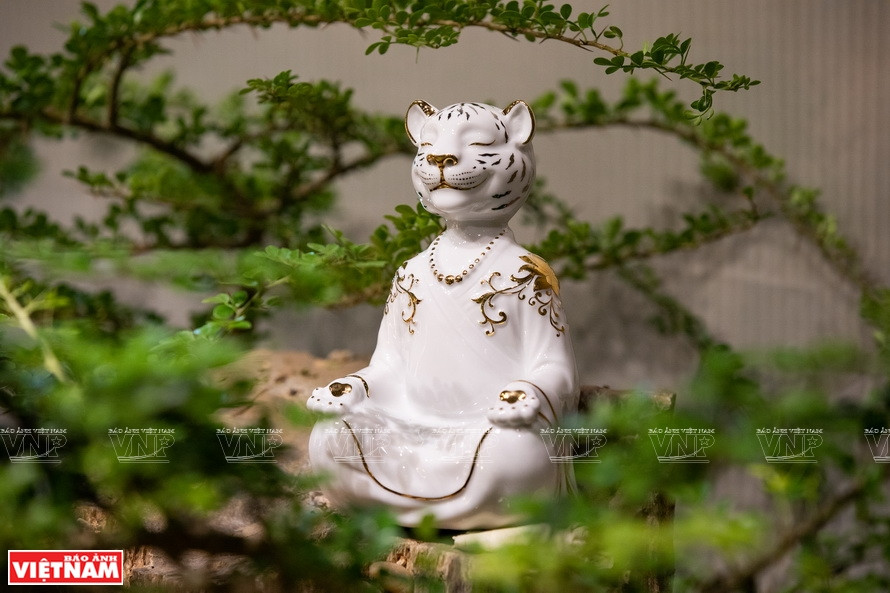 安乐的老虎瓷雕。图自越南画报 