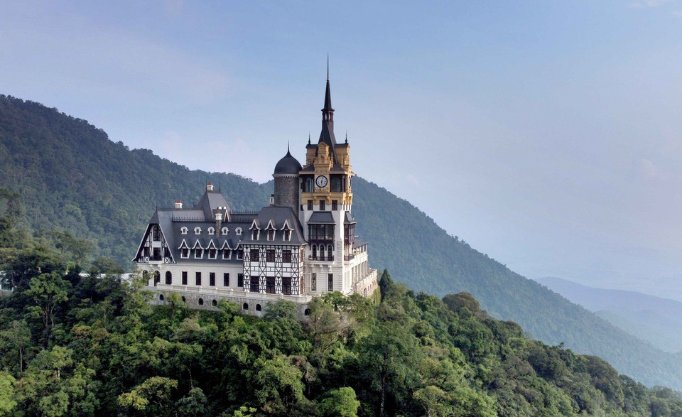 三岛国家旅游区山顶上的城堡。图自越通社