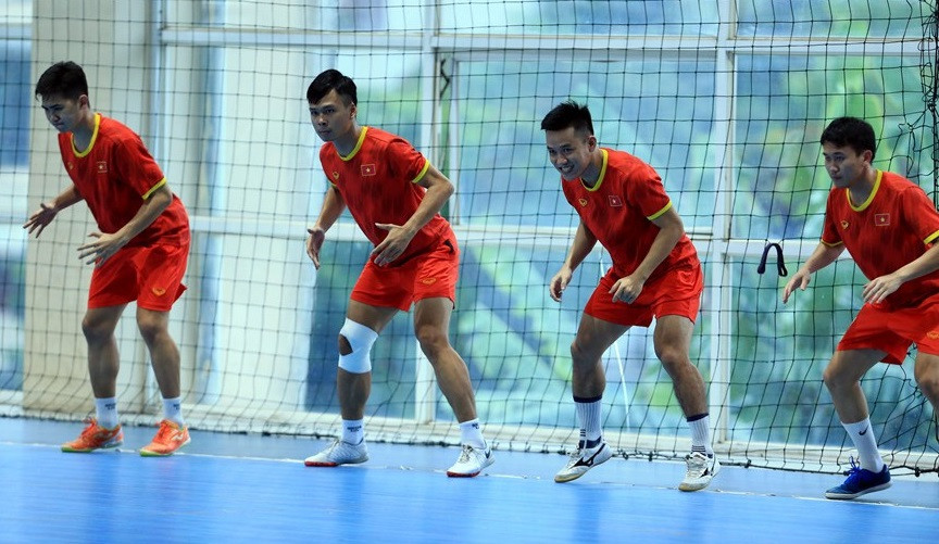 越南五人制足球队已完成健康体检工作、安排好住宿并在杯室内五人制足球体育馆进行训练。图片来源：越南足球协会