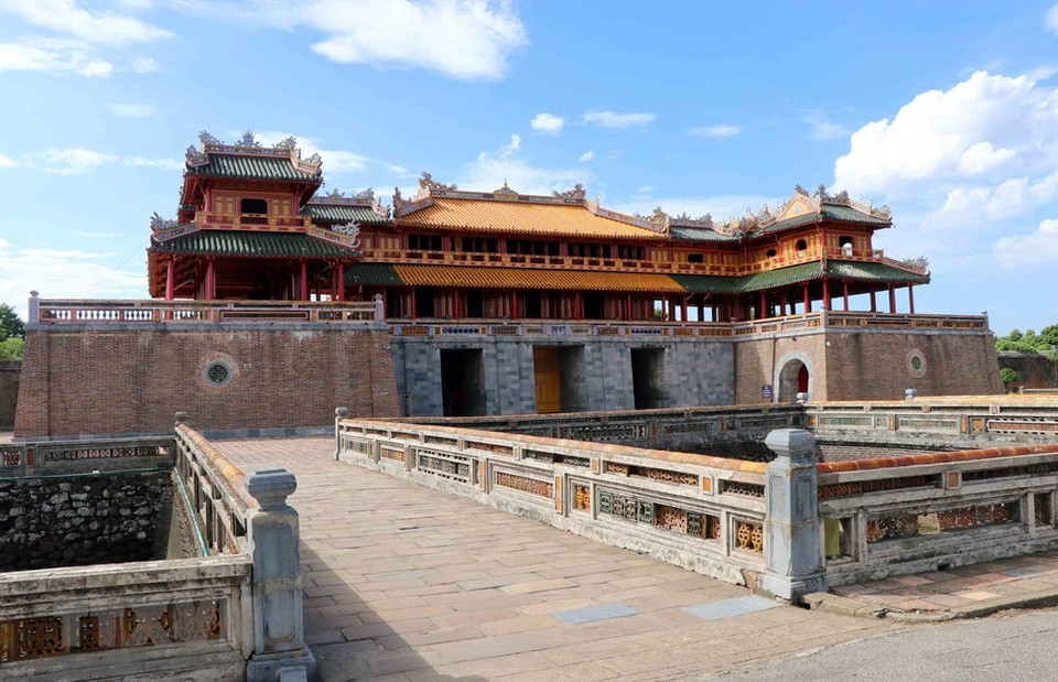 午门——古老顺化京都的象征，这里已见证国家许多重要事件，其中包括保大皇帝于1945年8月30日宣读退位诏书的重要事件。图片来源：越通社