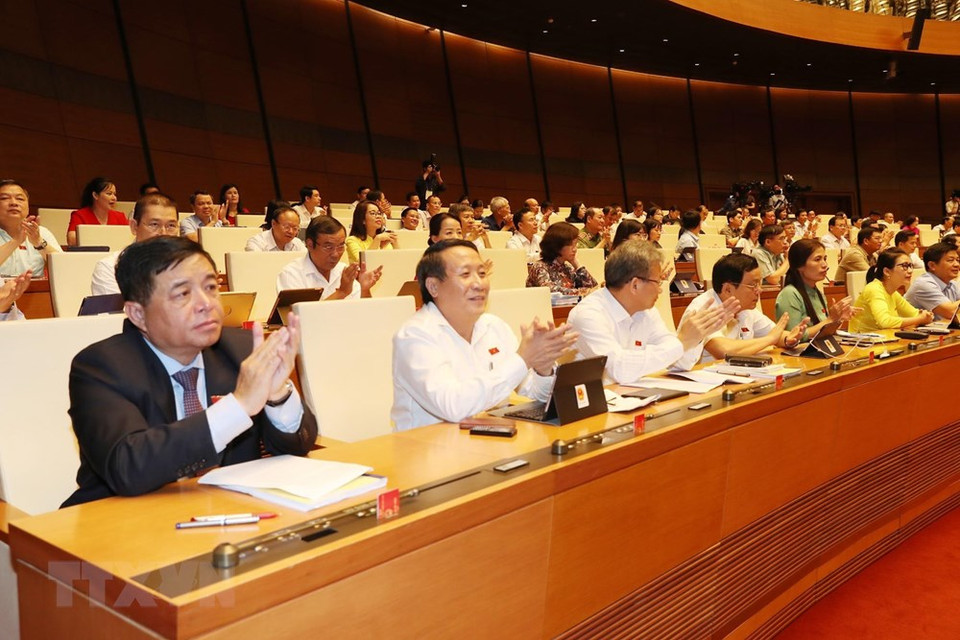 该协定的批准适合越南党和国家有关融入国际社会的主张和对外路线，同时认为这是一项高标准协定，面向覆盖欧盟27个成员国，包括在贸易和投资方面领先全球的国家的庞大市场。越通社记者 杨江 摄