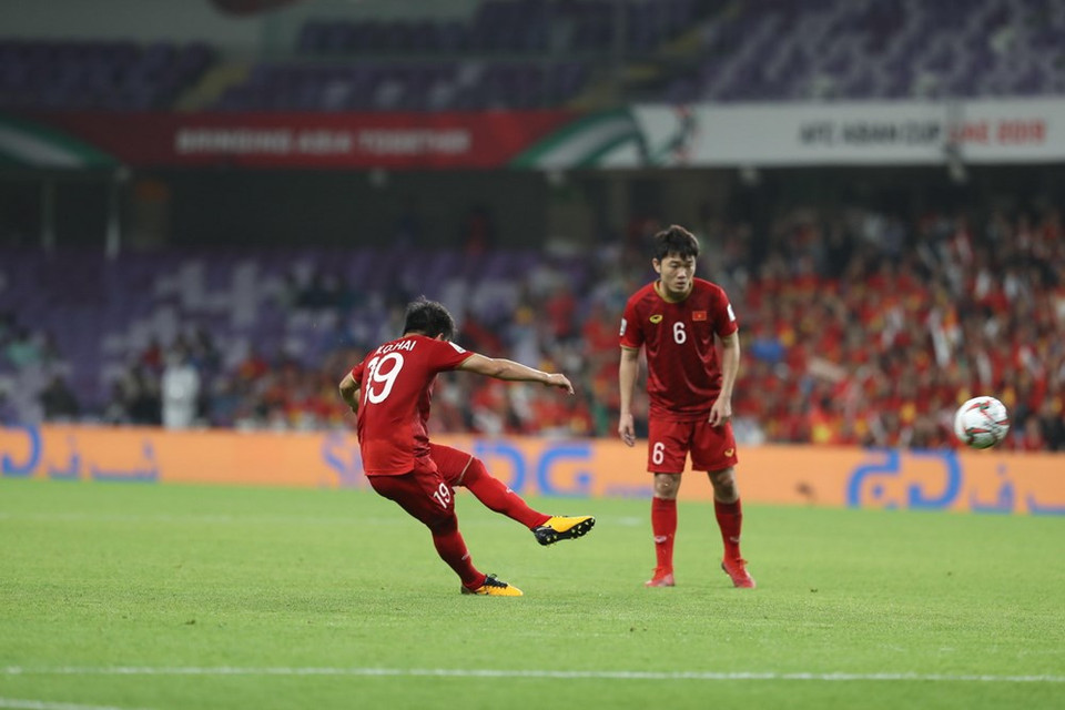阮光海在距离球门20米处直接任意球攻门。图自AFC