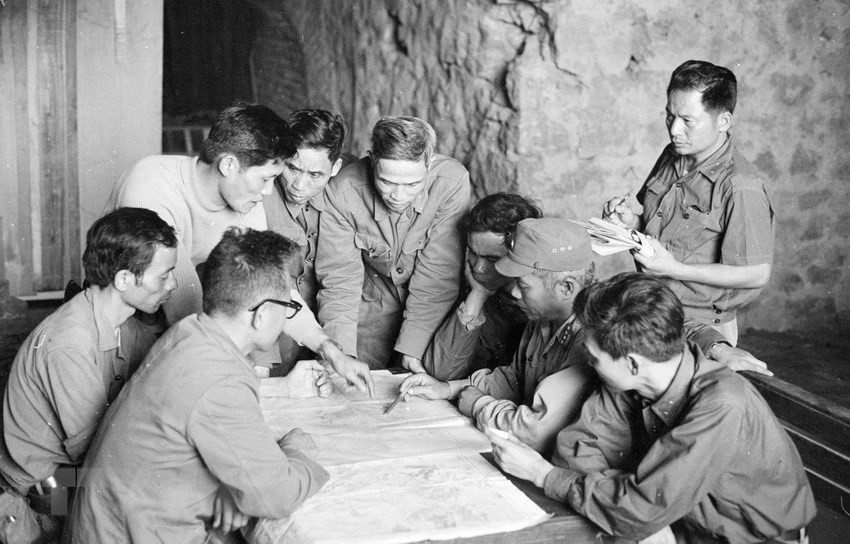 谅山省指挥部讨论了战斗计划。图自越通社