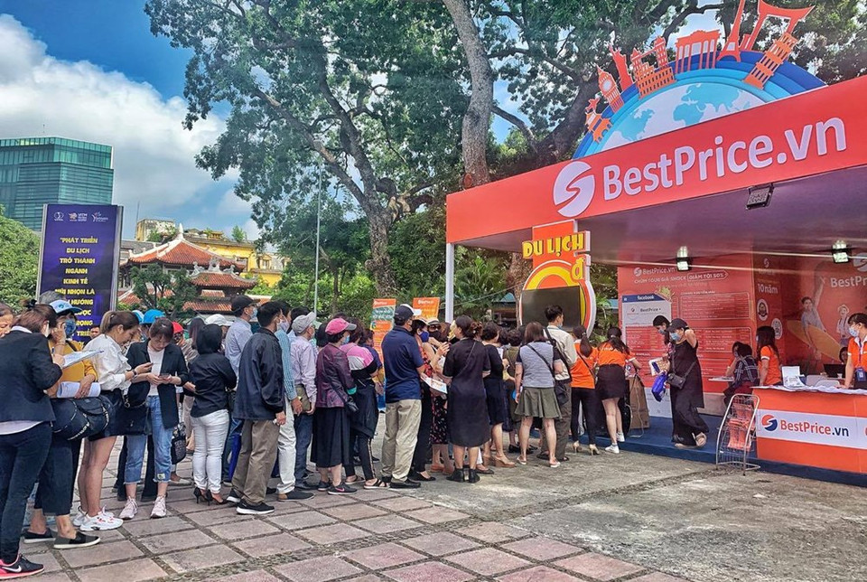 这是年初以来最具规模的国内旅游刺激展会，吸引47个省市的300多家企业参加。图自 越通社