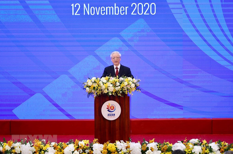 越共中央总书记、国家主席阮富仲在第37届东盟峰会开幕式上发表讲话。图自 越通社