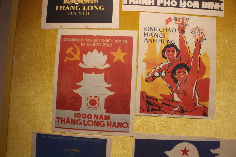 越南青年博物馆经理阮越雄博士透露，到现在越南青年博物馆仍完好地保留着胡志明共青团历届多幅宣传画和海报。这对年轻一代来说都是宝贵的材料和实物。越南各地方共青团组织经常举行宣传画设计竞赛，吸引众多青年团员参加。图自 Vietnam+