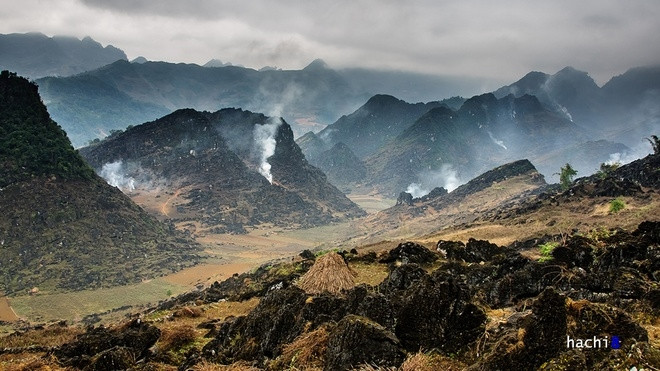 在雄伟壮观景色与极为酷烈的自然里游客突然觉得自己变为更渺小。（图片来源：vnexpress.net）
