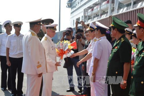 俄罗斯联邦海军编队抵达仙沙港对岘港市进行友好访问。（图片来源：越通社）