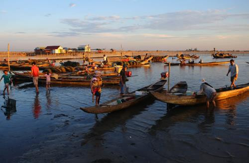 三江潟湖生态体系非常丰富，拥有高经济价值的数千种水生动物，是湖边居民的谋生之地。图自越通社