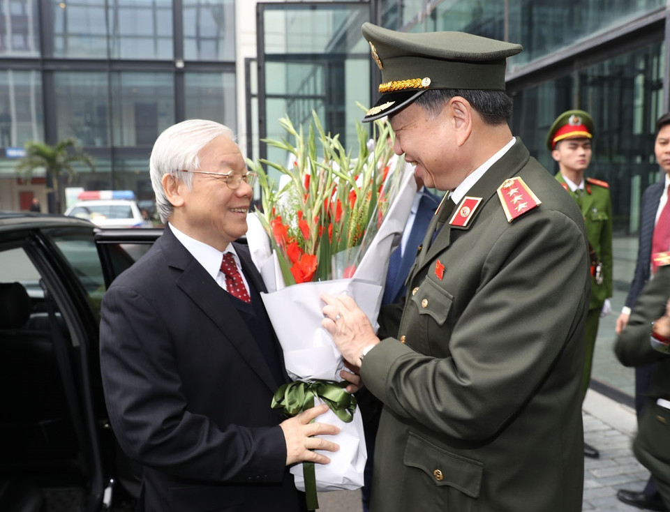 越共中央总书记阮富仲和公安部部长苏林。越通社记者智勇 摄