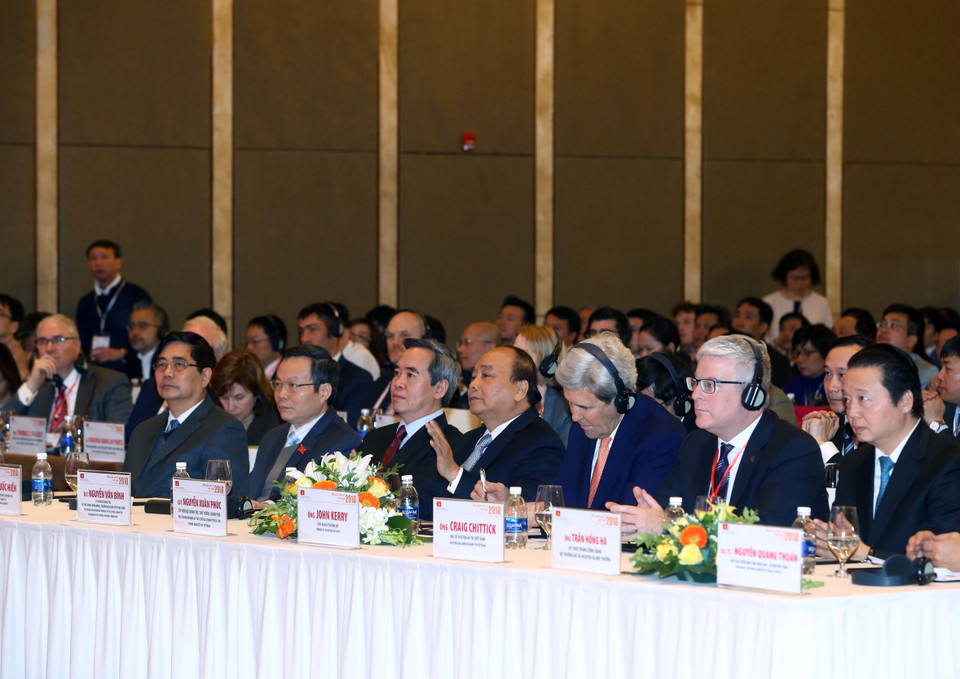 政府总理阮春福出席2018年越南经济论坛 。越通社记者 统一 摄