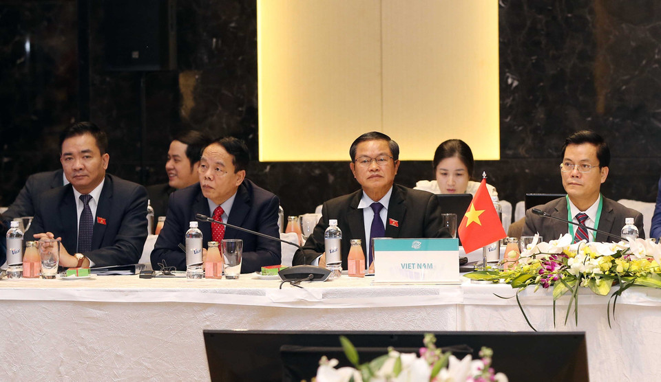 亚太议会论坛第26届年会第一次全体会议在河内召开。越通社记者 仲德 摄