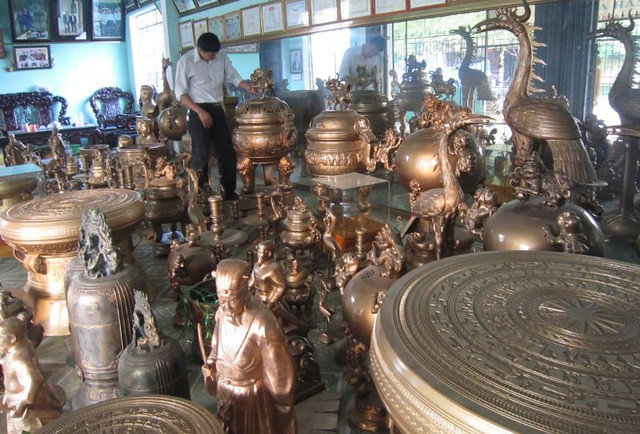 茶东村的青铜作品造型精巧、纹饰精美，全部以传统的手工方法制成。图自因特网