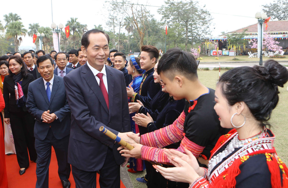 国家主席陈大光代表党、国家领导人出席2018戊戌年春节“祖国各地春色节”。越通社记者 尹晋 摄