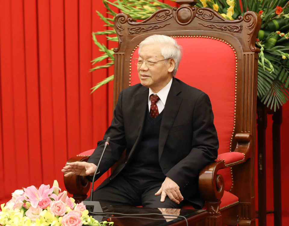 越共中央总书记阮富仲2月23日在党中央总部会见前来拜年的东盟9国驻越大使与代办。越通社记者 智勇 摄