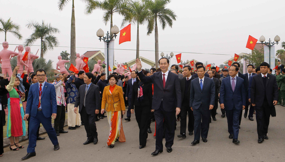 国家主席陈大光代表党、国家领导人出席2018戊戌年春节“祖国各地春色节”。越通社记者 尹晋 摄