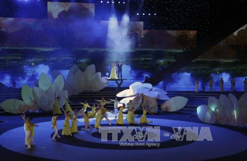 越中艺术交流活动的精彩表演（图片来源：越通社）