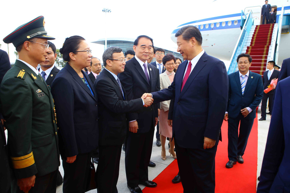 中共中央总书记、国家主席习近平抵达越南岘港国际机场。（图片来源：越通社）