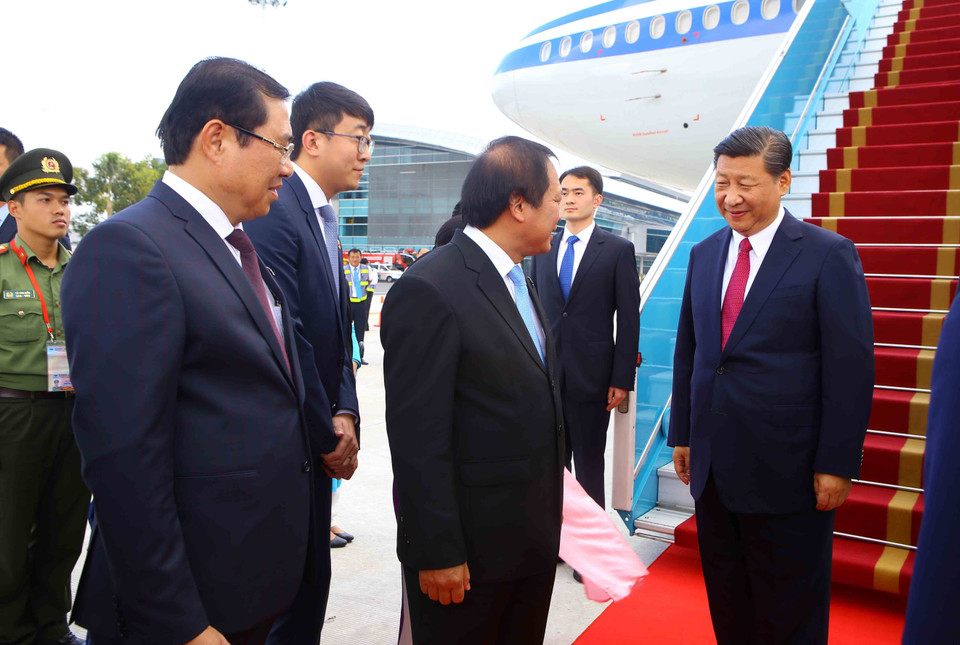 中共中央总书记、国家主席习近平抵达越南岘港国际机场。（图片来源：越通社）