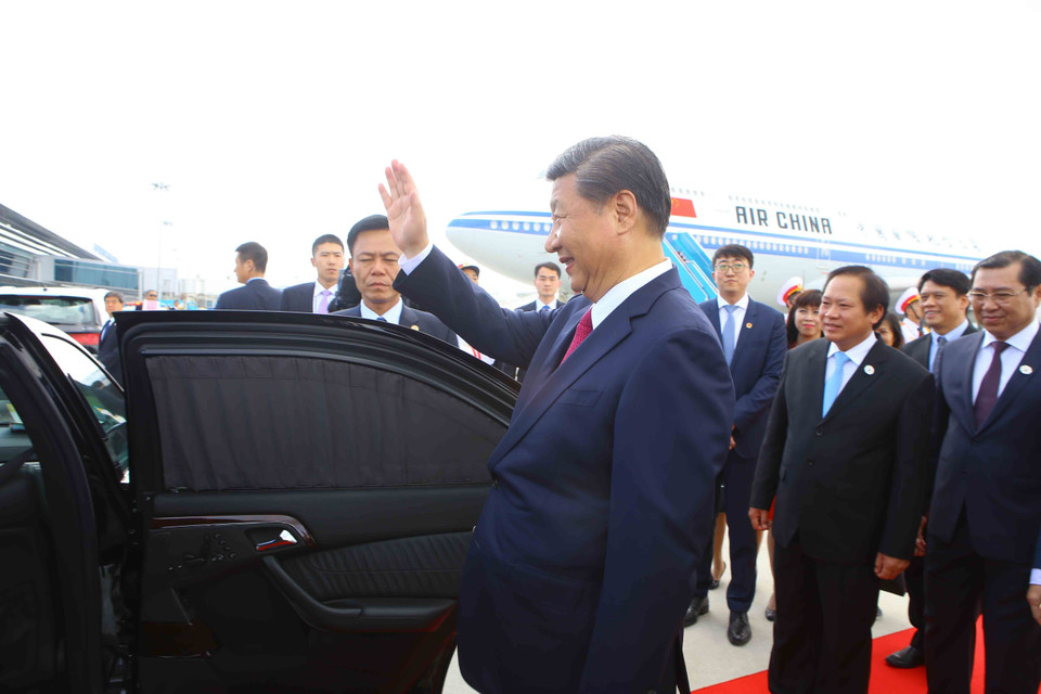 中共中央总书记、国家主席习近平抵达越南岘港国际机场。（图片来源：越通社）