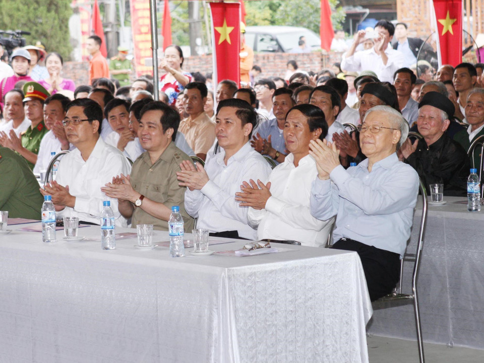 越共中央总书记阮富仲出席海防市全民族大团结活动。（越通社记者智勇 摄）