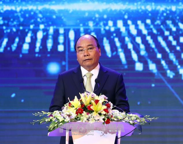 政府总理阮春福在颁奖仪式上发表讲话（图片来源：越通社） 