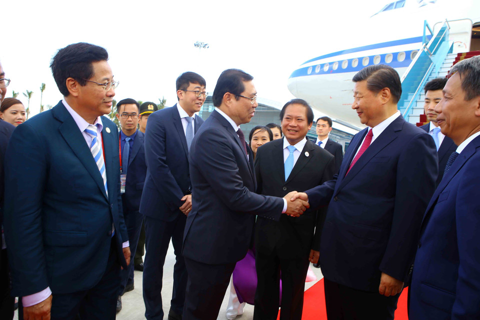 中共中央总书记、国家主席习近平抵达越南岘港国际机场。（图片来源：越通社）