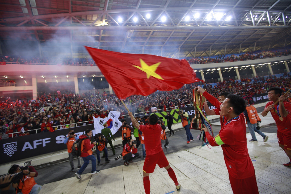 越南球员们庆祝胜利。越通社发