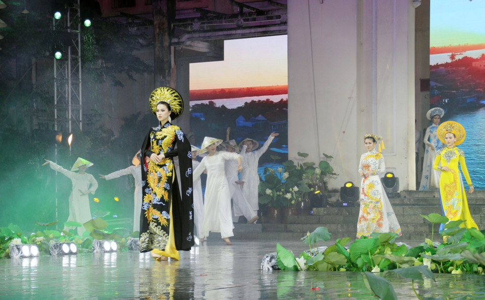 改良奥黛款式。图自越通社/越南画报