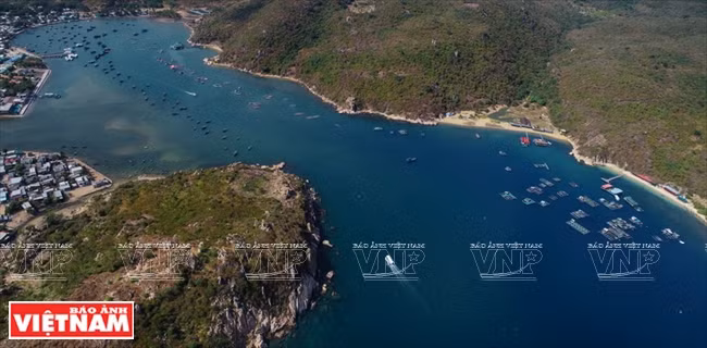 永希湾是越南最美海湾之一。（图片来源：越南画报）