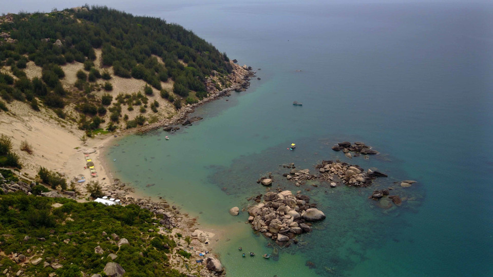 归仁市忠良海滩之美。越通社记者 诚达 摄